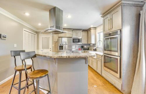 Tuscaloosa House | 4 Mi to Dtwn Tuscaloosa Home with Cozy Den!