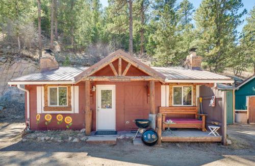 Drake House | 4 Mi to Estes Park Riverfront Cabin with Hot Tub!