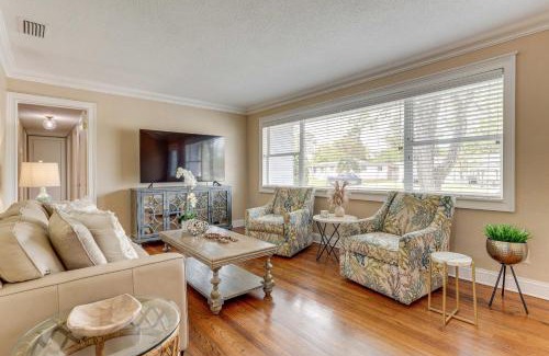 Sans Souci House | 4 Mi to EverBank Stadium Family-Friendly Home!