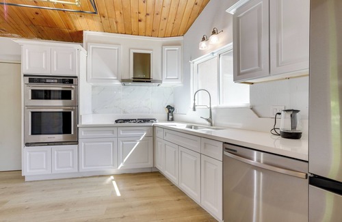 Granite Bay Cottage | 4 Mi to Folsom Lake: Modern Home w/Patio!