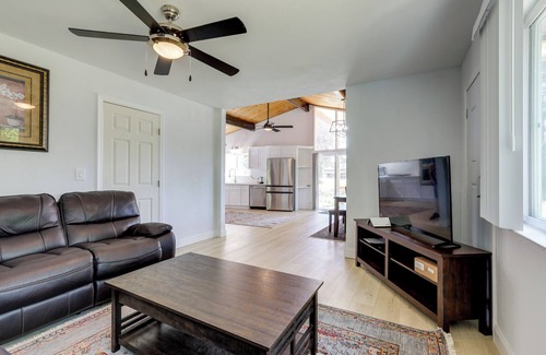 Granite Bay Cottage | 4 Mi to Folsom Lake: Modern Home w/Patio!