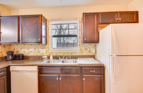 High Point House | 4 Mi to HPU: Pet-Friendly Home w/Yard!