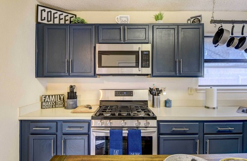South Arlington House | 4 Mi to Joe Pool Lake: Home in Grand Prairie