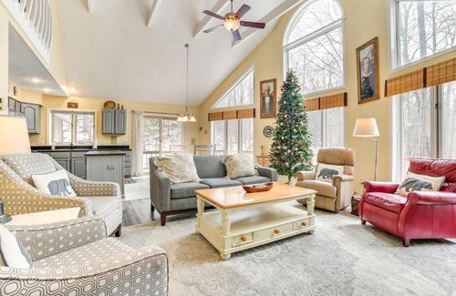 Bellaire House | 4 Mi to Lake Bellaire Home with Deck and Pool Access!
