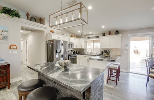 Lake Havasu City House | 4 Mi to Lake Havasu: Home w/Hot Tub & Pool