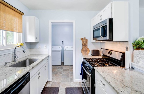Mitchell House | 4 Mi to Michigan Stadium: Cozy Home w/Fire Pit!