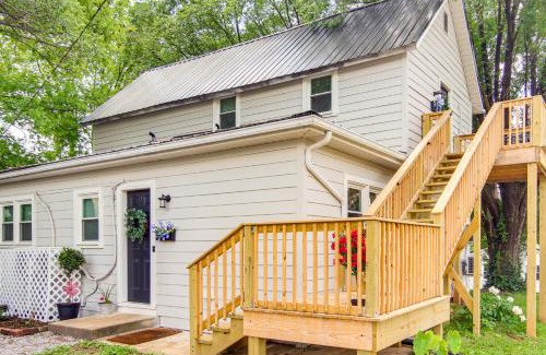 Greeneville House | 4 Mi to Nolichucky River Apt with Shared Yard!