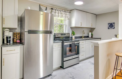 Greeneville House | 4 Mi to Nolichucky River: Apt w/Shared Yard!