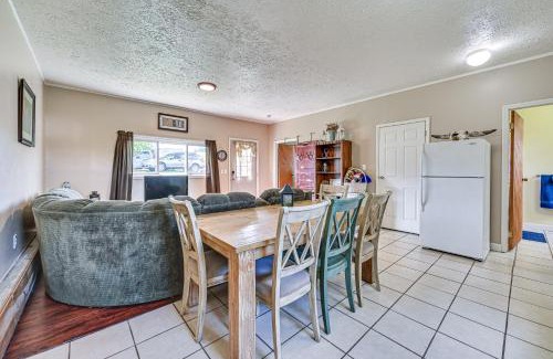 Belpre House | 4 Mi to Ohio River Quiet Guest House with Yard!