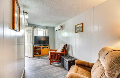 Bosque Farms House | 4 Mi to Rio Grande Bosque Farms Home with Patio!