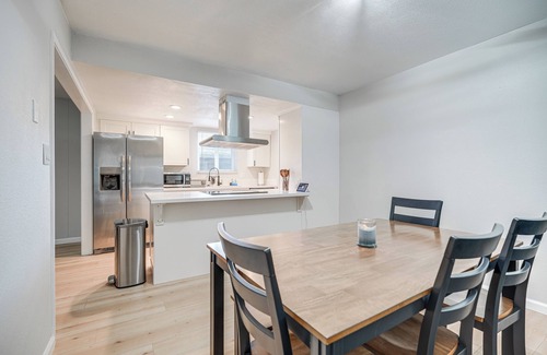 Stockton House | 4 Mi to San Joaquin River: Remodeled Home w/Patio
