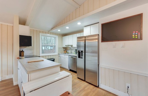 Briar Crest Woods Cabin | 4 Mi to Skiing: Cabin w/Lake Access in Blakeslee