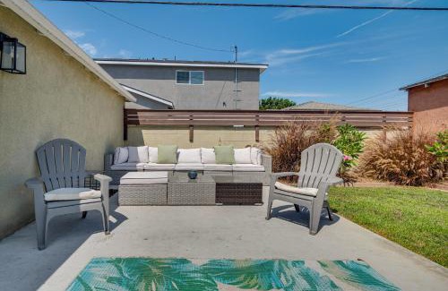 Los Angeles House | 4 Mi to SoFi Stadium, Fenced Yard Modern Retreat!