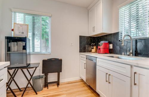 Los Angeles House | 4 Mi to SoFi Stadium, Fenced Yard Modern Retreat!