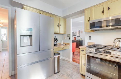 Stone Mountain House | 4 Mi to Stone Mountain: Retreat w/Office!