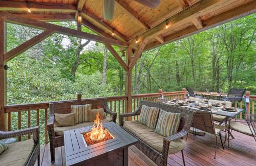 Banner Elk House | 4 Mi to Sugar Mtn Rocky Creek Cabin with Hot Tub