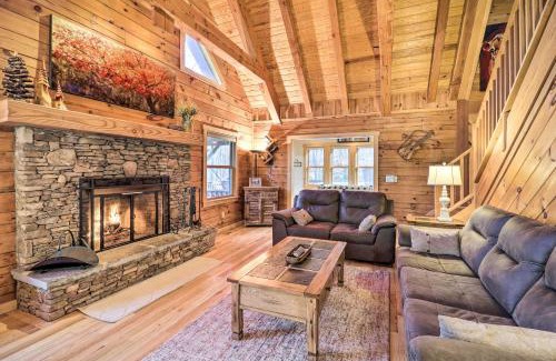 Banner Elk House | 4 Mi to Sugar Mtn Rocky Creek Cabin with Hot Tub