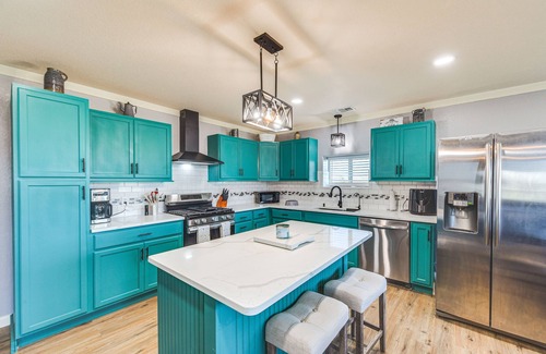 Whitney House | 4 Mi to Whitney Lake: Home on 30 Acres!