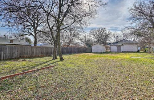 Jacksboro House | 4 Miles to Lake Jacksboro Cozy Texas Cottage