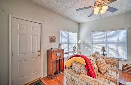 Jacksboro House | 4 Miles to Lake Jacksboro Cozy Texas Cottage