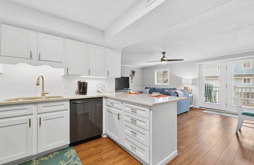 Ocean Isle Beach Condo | 4 min walk to beach - Allows Golf Carts -2 docks to fish -Pool- Beautiful views