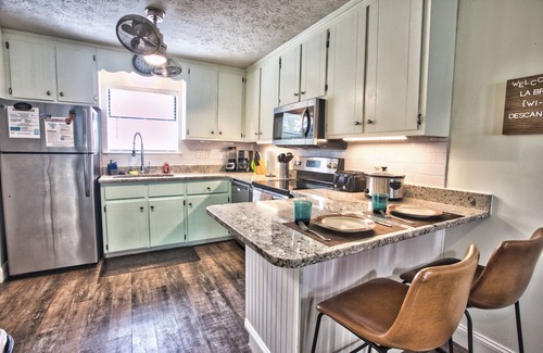 Open Sands House | 4-min walk to beach+restaurants+transit! With Patio-firepit-hammock-hottub-games