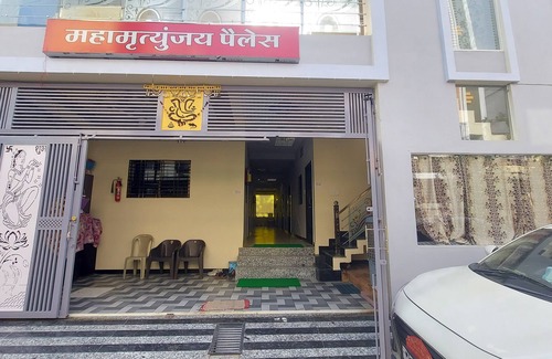 Ujjain House | 4 minutes From Mahakaleshwar Temple ! Family-sized Fully Clean With Free Wifi