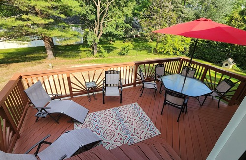 Saratoga Springs House | 4 minutes from Saratoga Racetrack, this home is clean & cozy, with private deck