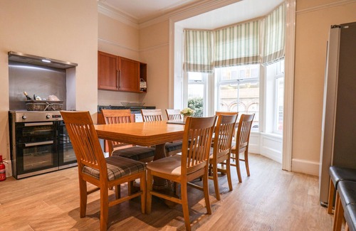 West Cliff Cottage | 4 Normanby Terrace