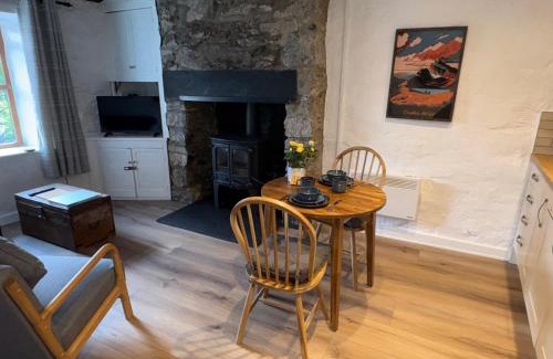 Beddgelert House | 4 Old Tanrhiw