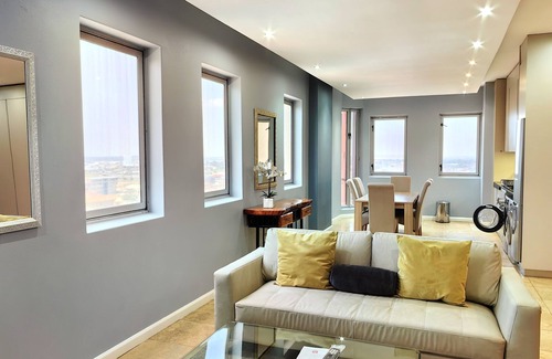 Downtown Johannesburg Apartment | 4 on Pritchard