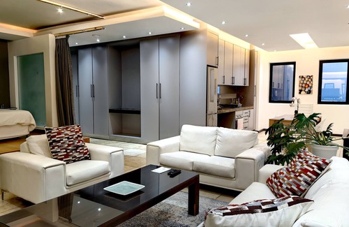 Downtown Johannesburg Apartment | 4 on Pritchard