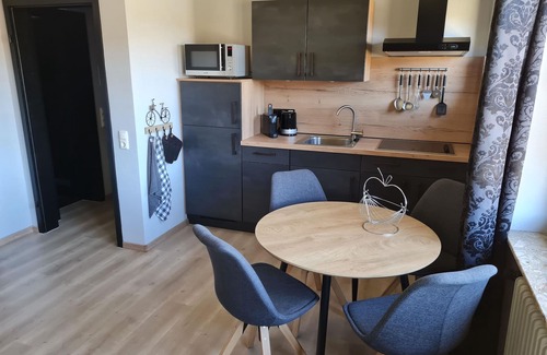 Udersdorf Apartment | 4 pers. apartment B, boxspring bed, balcony. - Paula Inn