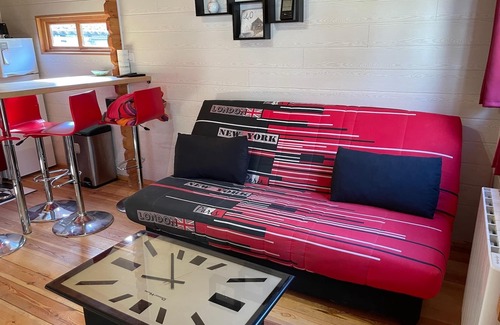 La Tremblade Ski Chalet | 4-person CHALET in a private wood 3 km from the beach