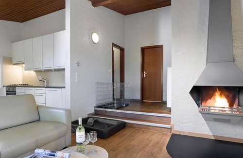 Stadtkyll House | 4-person dog bungalow in the holiday park Landal Wirfttal