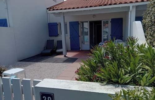 Bretignolles-sur-Mer House | 4-person house in private residence with swimming pool, 600 m from the sea