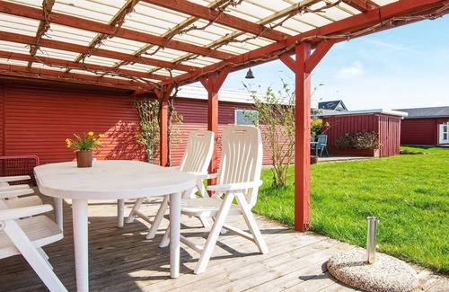 Skødshoved Strand House | 4 person holiday home in Knebel-By Traum
