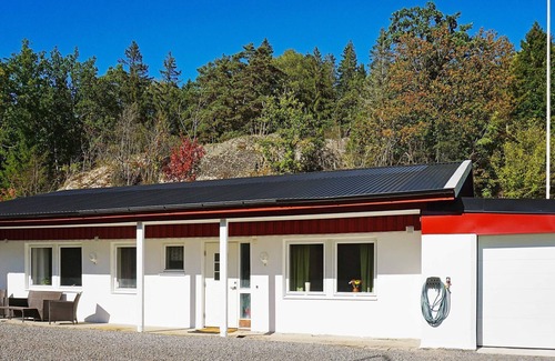 Dingle House | 4 person holiday home in DINGLE