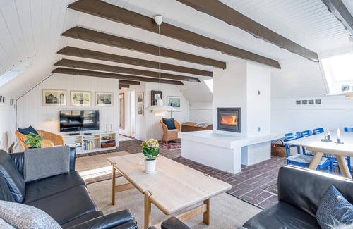 Henne Strand House | 4 person holiday home in Henne