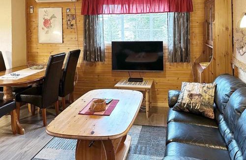 Olden House | 4 person holiday home in Lysøysundet