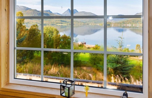 Botnhamn House | 4 person holiday home in Botnhamn