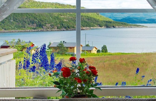 Dyroy Municipality House | 4 person holiday home in Skatvik-By Traum