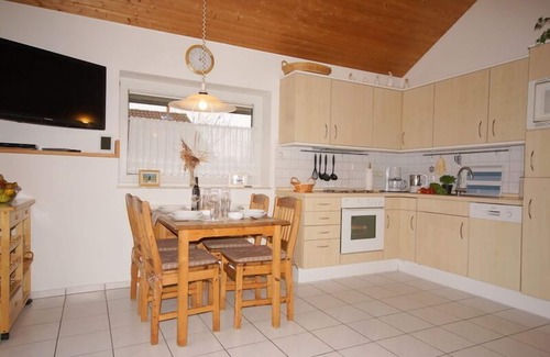 Norderteil House | 4-person vacation home with canoe, wood-burning stove and wonderful lake view in Otterndorf