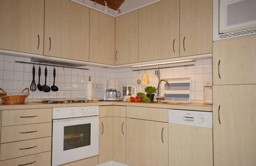 Norderteil House | 4-person vacation home with canoe, wood-burning stove and wonderful lake view in Otterndorf