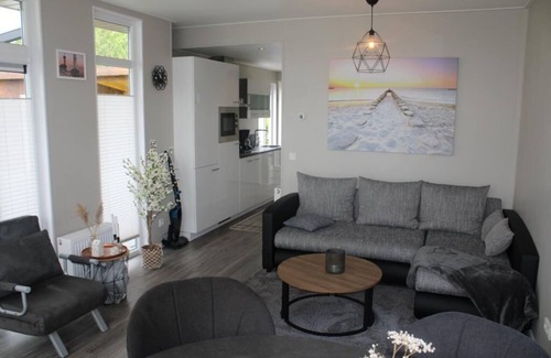 Lathum Ski Chalet | 4 - person vacation home/chalet by the lake, Lathum, Netherlands, Netherlands