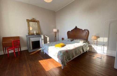Le Bourg Apartment | 4 pièces 90 m2 5 lits Wifi dans Maison de Maître