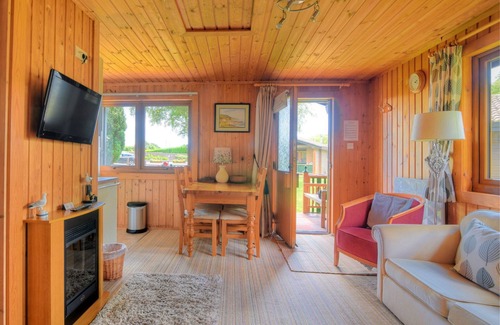 Combpyne Cottage | 4 PINEWOOD RETREAT, family friendly, with pool in Lyme Regis