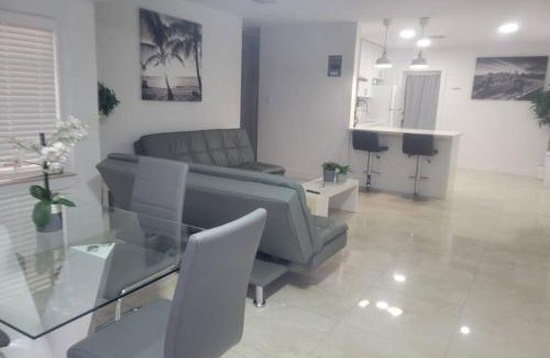 Poinsettia Heights Apartment | 4-PLEX
