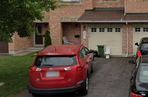 Ottawa Division Apartment | 4 Plus 1 Bedrooms Townhouse in Avalon Orleans