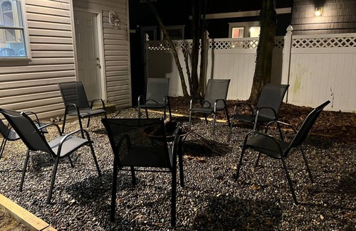 Long Branch House | 4 Private Rooms Retreat Full Floor Access